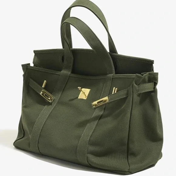 Vintage Stylish and Spacious Boatkin Bag in Green with Gold Buckle - Picture 2 of 6